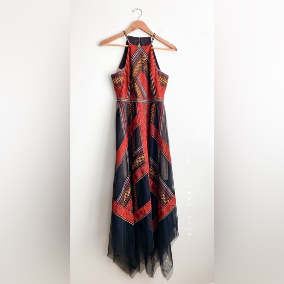 BCBGMAXAZRIA Embroidered Handkerchief
Tulle Formal Lace Maxi Dress Valentine 0 - Picture 7 of 13